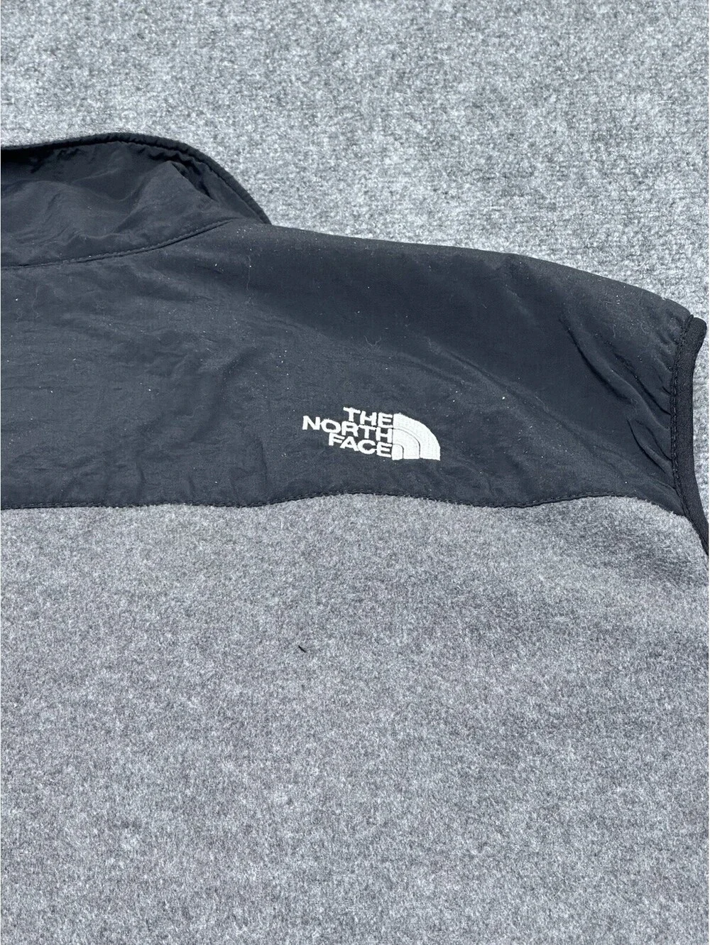 The North Face Vest Mens XL Black Gray Fleece Full Zip Outdoor Hiking Casual